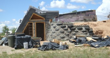 Earthships: la bioarchitettura arriva alla fine del mondo Earthship