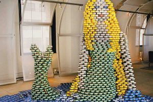 Un'opera esposta a CanStruction