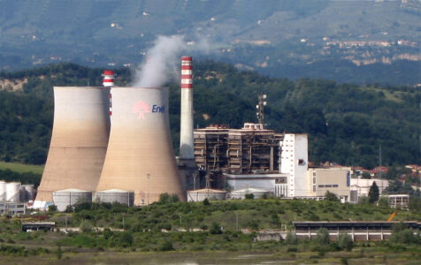 Una centrale elettrica dell'Enel