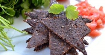 La FAO incoraggia il consumo alimentare di grilli Chirps, lo snack a base di farina di grilli