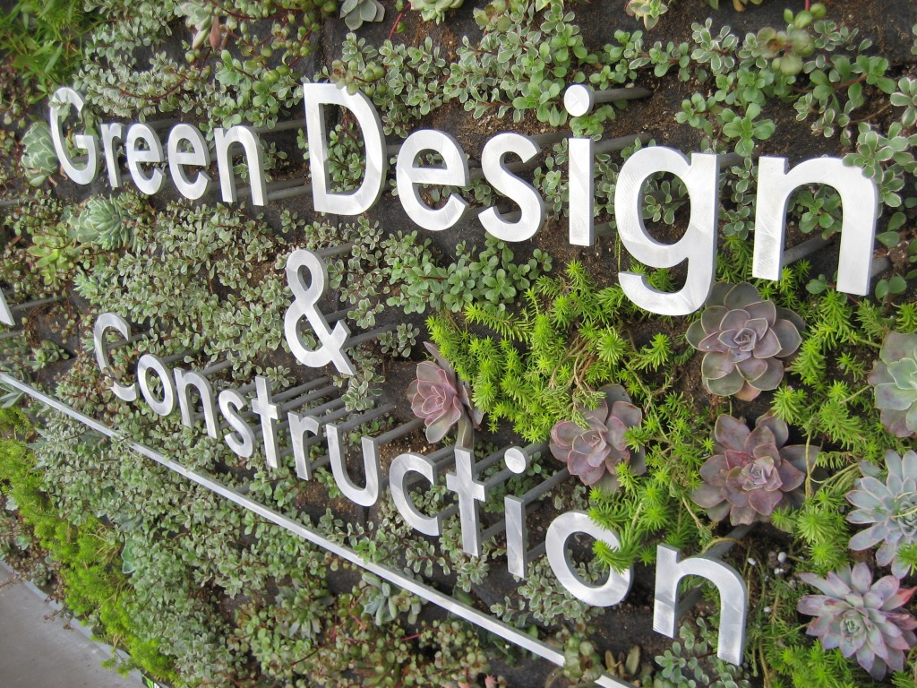 L'insegna di un'azienda che si occupa di green design