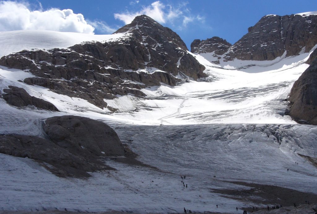 La Marmolada, un ghiacciaio alpino