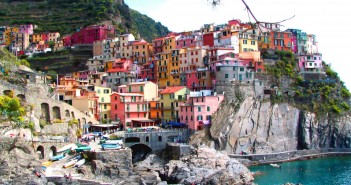ASTA: la prima scuola di turismo ambientale Un'immagine delle Cinque Terre