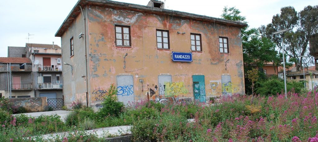 La stazione ferroviaria dismessa di Randazzo