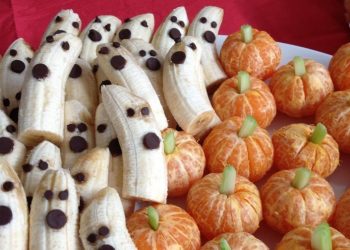 Banane e mandarini di Halloween (foto: http://www.myeasyrecipes.net/best-20-halloween-treats-ideas/)