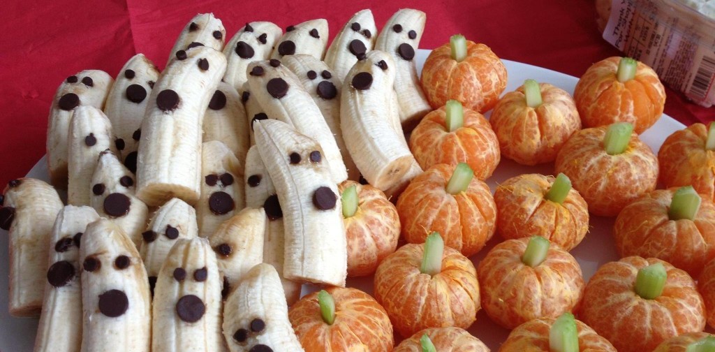 Banane e mandarini di Halloween (foto: http://www.myeasyrecipes.net/best-20-halloween-treats-ideas/)