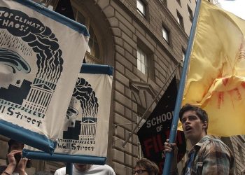 I manifestanti di Flood Wall Street