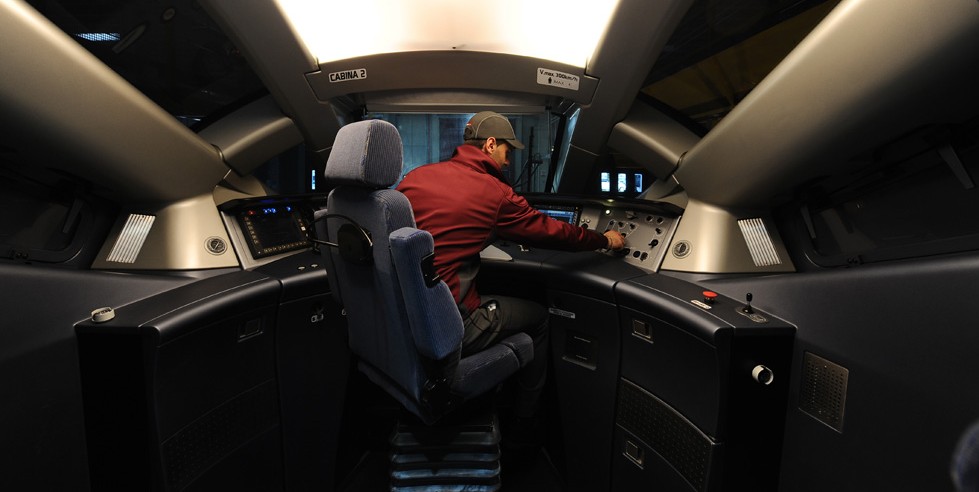 La cabina di guida di un treno Italo (foto: ilpost.it)