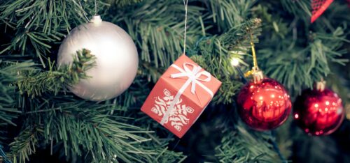 Un albero di Natale addobbato (foto: freeimages.com)