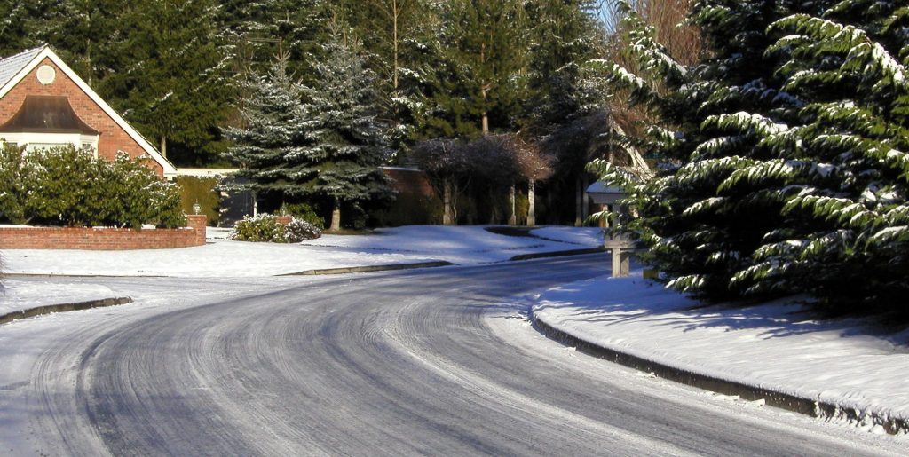 Una strada ghiacciata (foto: freeimages.com)