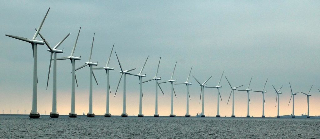 Un impianto di generazione dell'energia eolica (fot: http://www.protectia.eu)