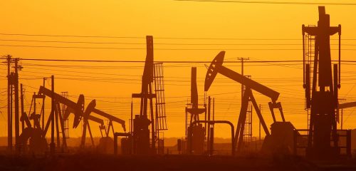 Attrezzature utilizzate per il fracking (foto: http://america.aljazeera.com/)