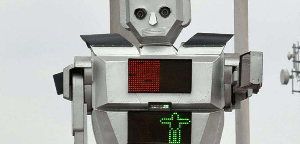 Uno dei robot che in Congo dirigono il traffico (foto: http://www.dailyslave.com/)