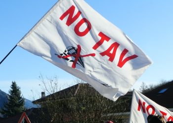 Bandiere del movimento No Tav (foto: beppegrillo.it)