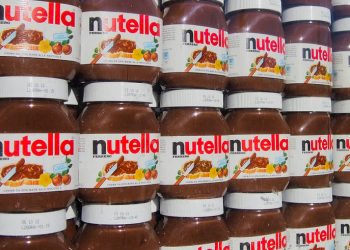 Barattoli di Nutella in un supermercato (foto: http://www.ilgiornale.it/)