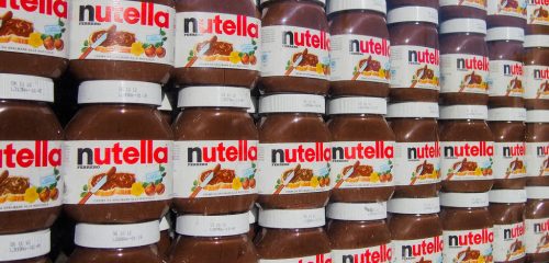 Barattoli di Nutella in un supermercato (foto: http://www.ilgiornale.it/)