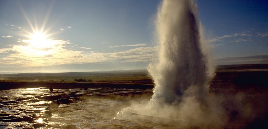 Un geyser islandese (foto: tenereviaggi.com)
