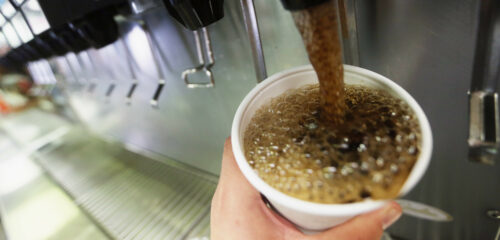 Bibite zuccherate servite in un fast food (foto: www.formea.it)