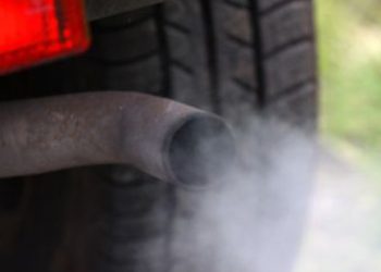 Le emissioni di un'automobile (foto: www.automoto.it)