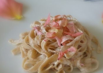 tagliatelle ai petali di rosa