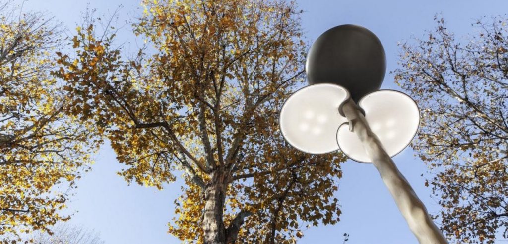 Clover, la smart lamp di Parigi