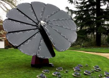 Foto SMART FLOWER - MENZIONE ENERGIE RINNOVABILI NEI PARCHI - COBAT VP SOLAR_1