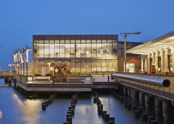 Exploratorium_Bruce_Damonte_Bay_Observatory_and_pier_pilings - i 10 progetti più sostenibili