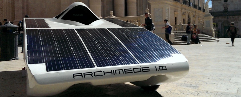 Archimede Solar Car: Automobile elettrica solare