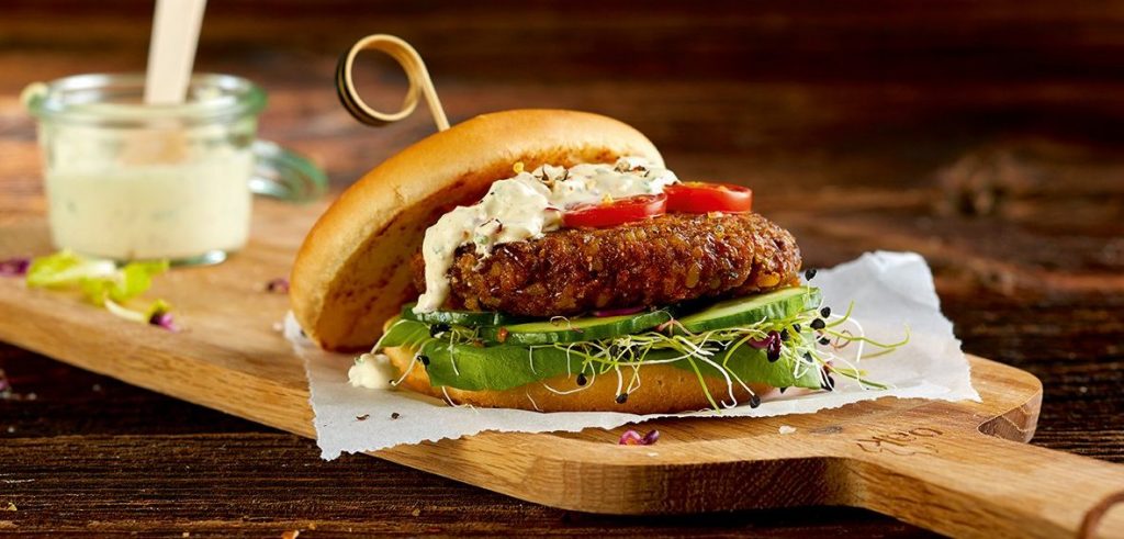 Hamburger di insetti: arriva anche in Europa il cibo del futuro