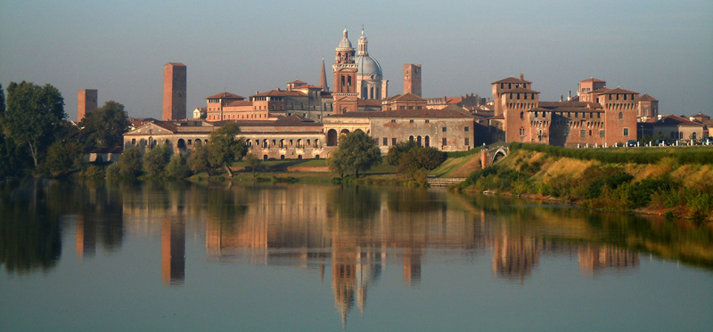 Mantova città verde d'Italia 2017, foto di ©Massimo Telò (foto: https://commons.wikimedia.org/wiki/File:Mantova_-_Profilo_di_Mantova.jpg)