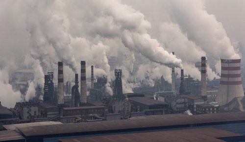 Misure contro l'inquinamento: la Cina chiude il 40% delle fabbriche ...