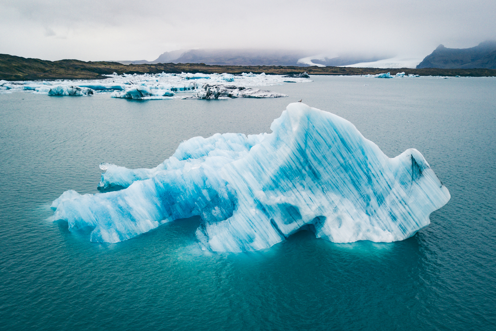 iceberg in islanda