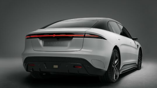 produttori di smartphone e auto elettriche