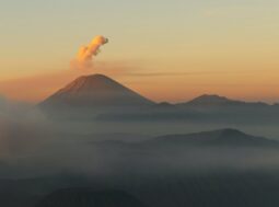 Quanto inquina l'eruzione di un vulcano?