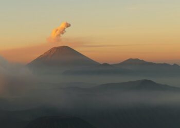 Quanto inquina l'eruzione di un vulcano?