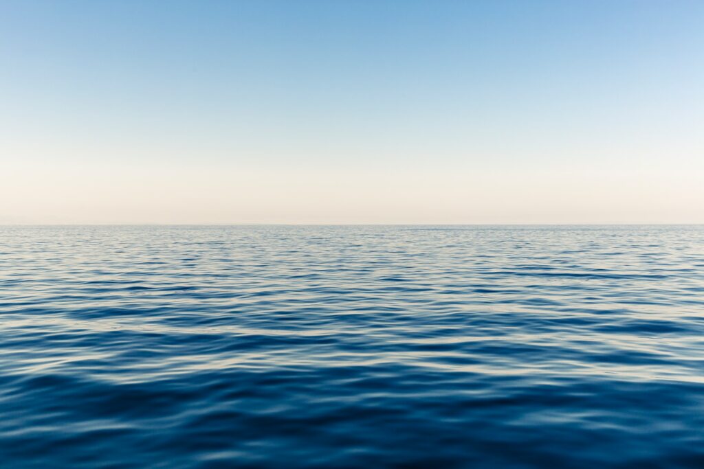 Le temperature di oceani e mari sono sempre più alte: gli impatti