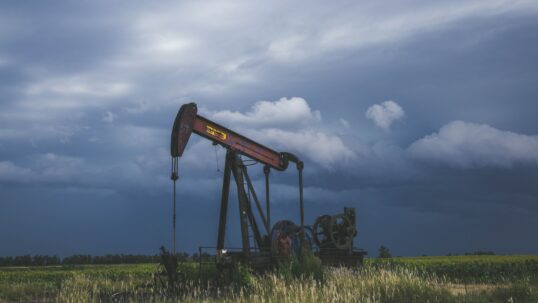 date diverse per fermare l’estrazione di combustibili fossili