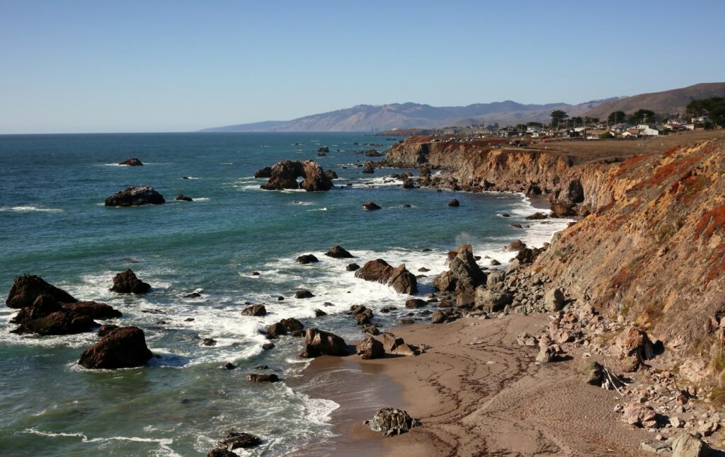 erosione costiera in California