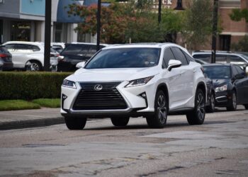 suv ibrido lexus