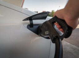 Auto elettrica in crisi o rivoluzione silenziosa: il punto sulla mobilità sostenibile nel 2026