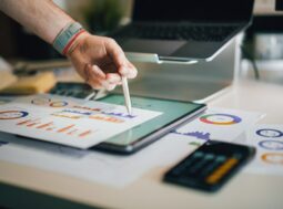 Reporting di sostenibilità nel 2026: tra semplificazione europea e ritirata americana