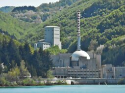 Nucleare di quarta generazione: il Centro ricerche ENEA del Brasimone sulle rive del lago, nell'Appennino bolognese