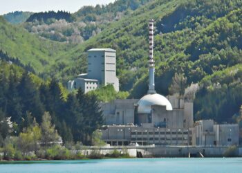 Nucleare di quarta generazione: il Centro ricerche ENEA del Brasimone sulle rive del lago, nell'Appennino bolognese