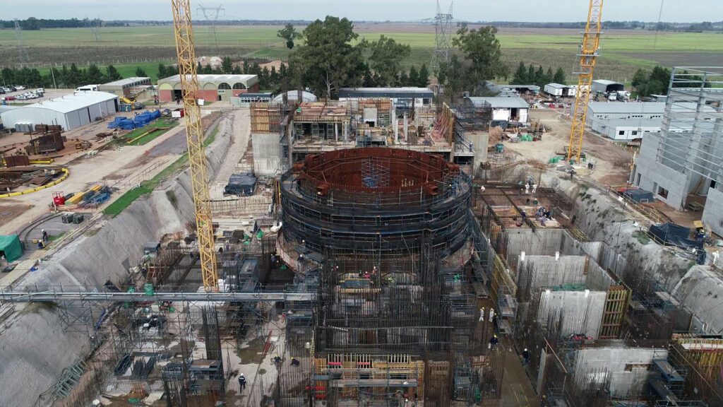 Cantiere del reattore modulare CAREM in Argentina, esempio di piccolo reattore nucleare (SMR) in costruzione